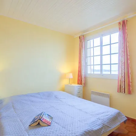 Grande Rue Apartment *